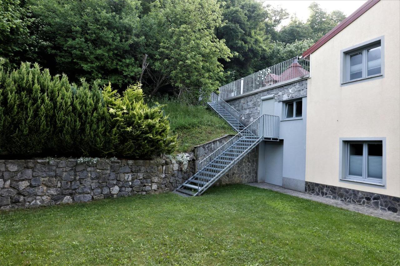 Guesthouse Idila Pod Nanosom Senozece Εξωτερικό φωτογραφία