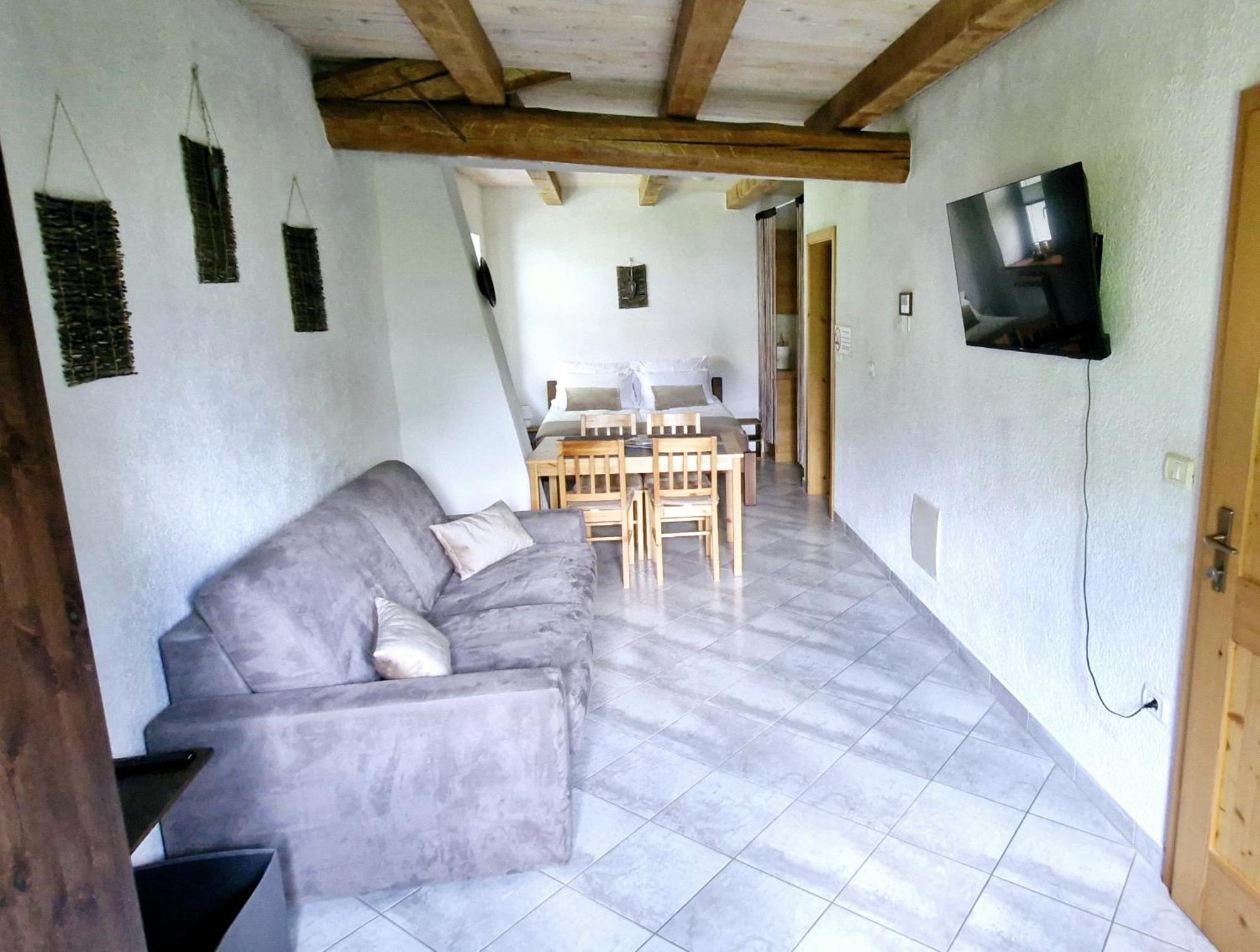Guesthouse Idila Pod Nanosom Senozece Εξωτερικό φωτογραφία