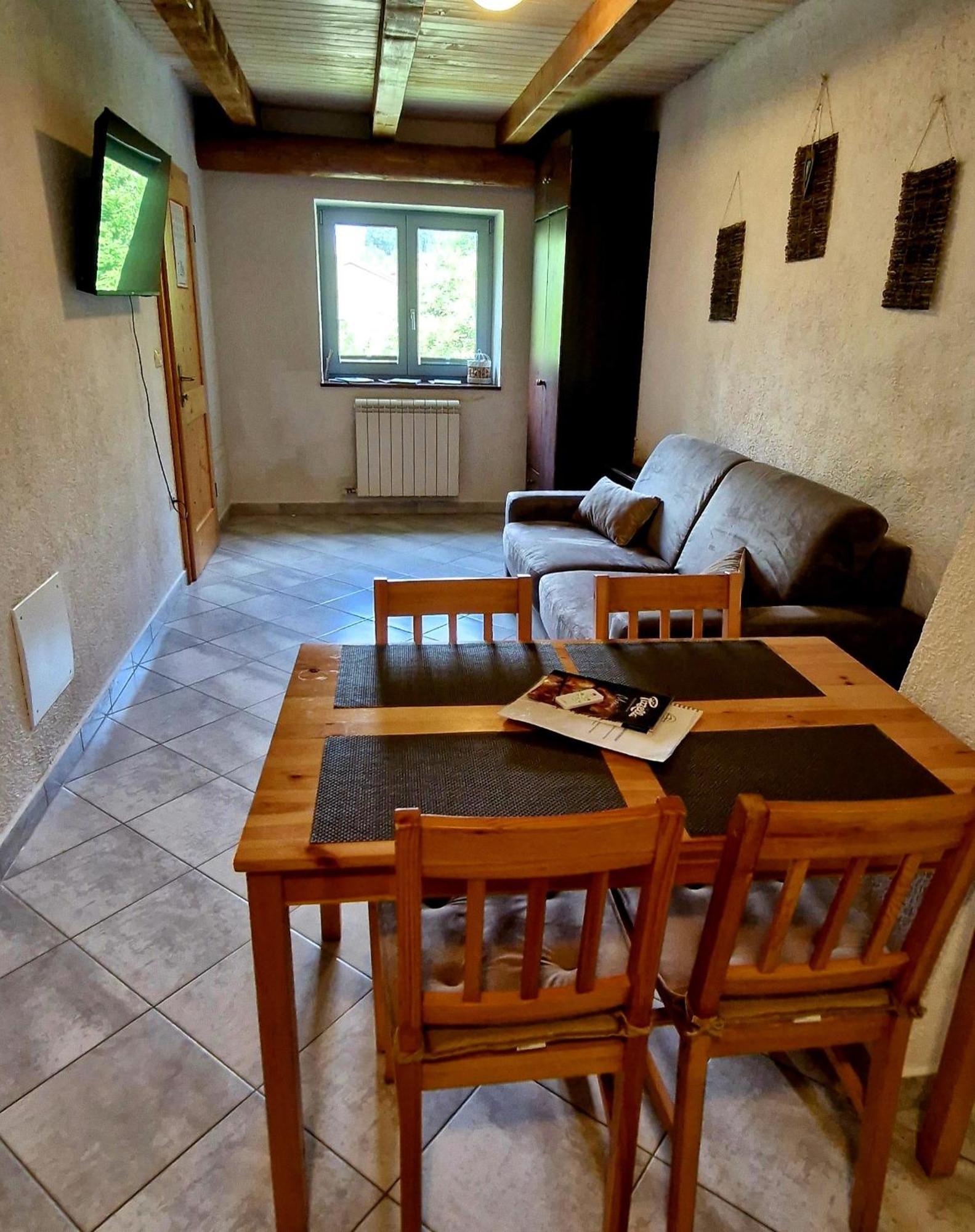 Guesthouse Idila Pod Nanosom Senozece Εξωτερικό φωτογραφία