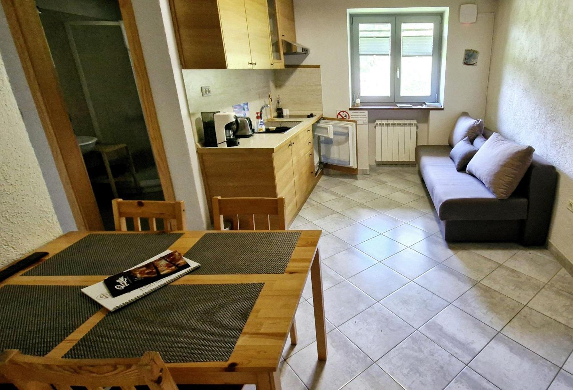 Guesthouse Idila Pod Nanosom Senozece Εξωτερικό φωτογραφία