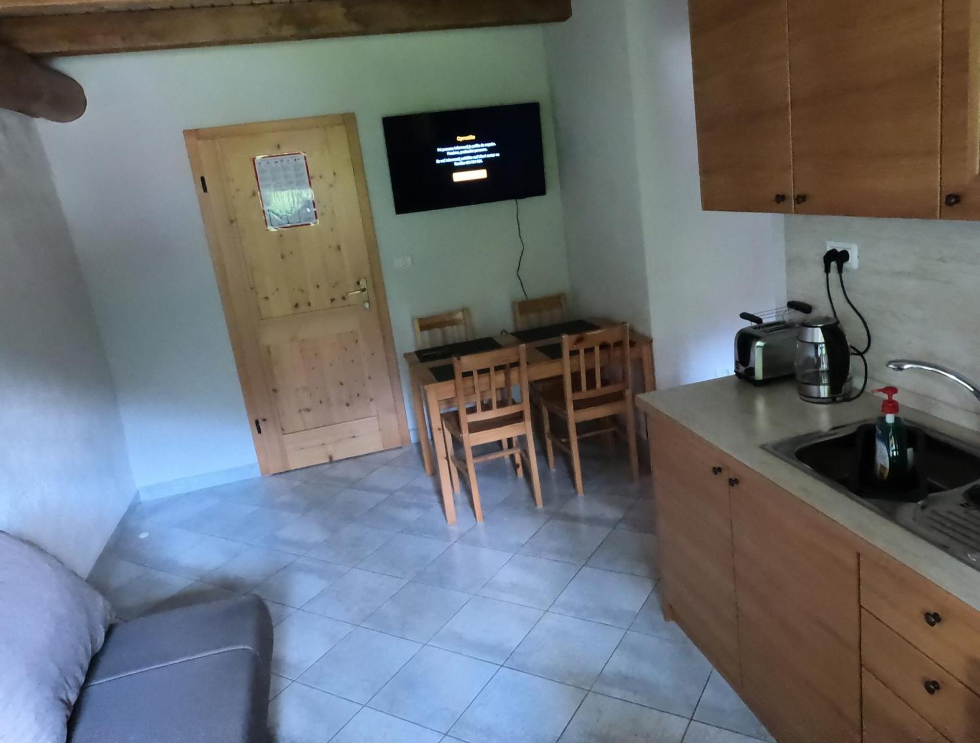 Guesthouse Idila Pod Nanosom Senozece Εξωτερικό φωτογραφία